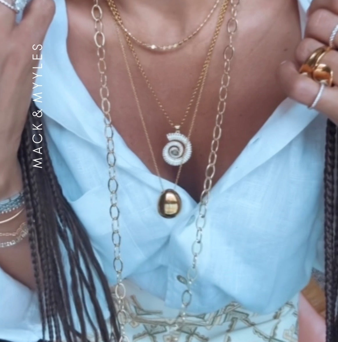 OCEAN BELLE PENDANT NECKLACE