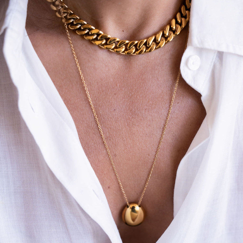 LUCIA LONG NECKLACE