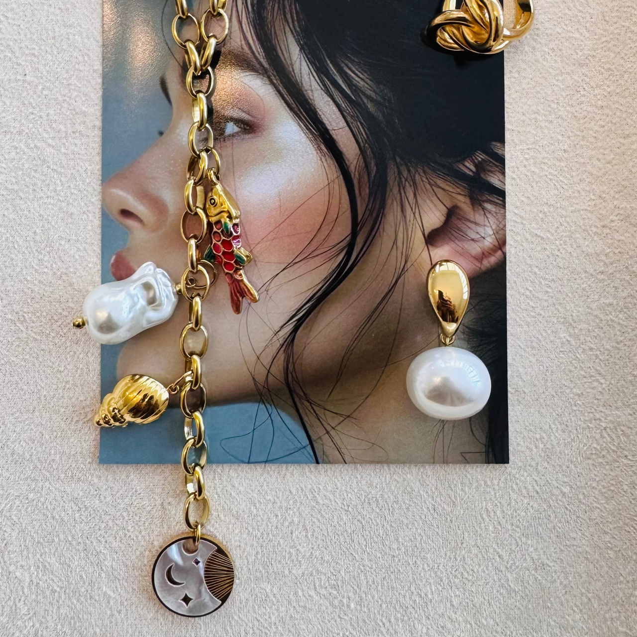 HALI CHARMED LARIAT