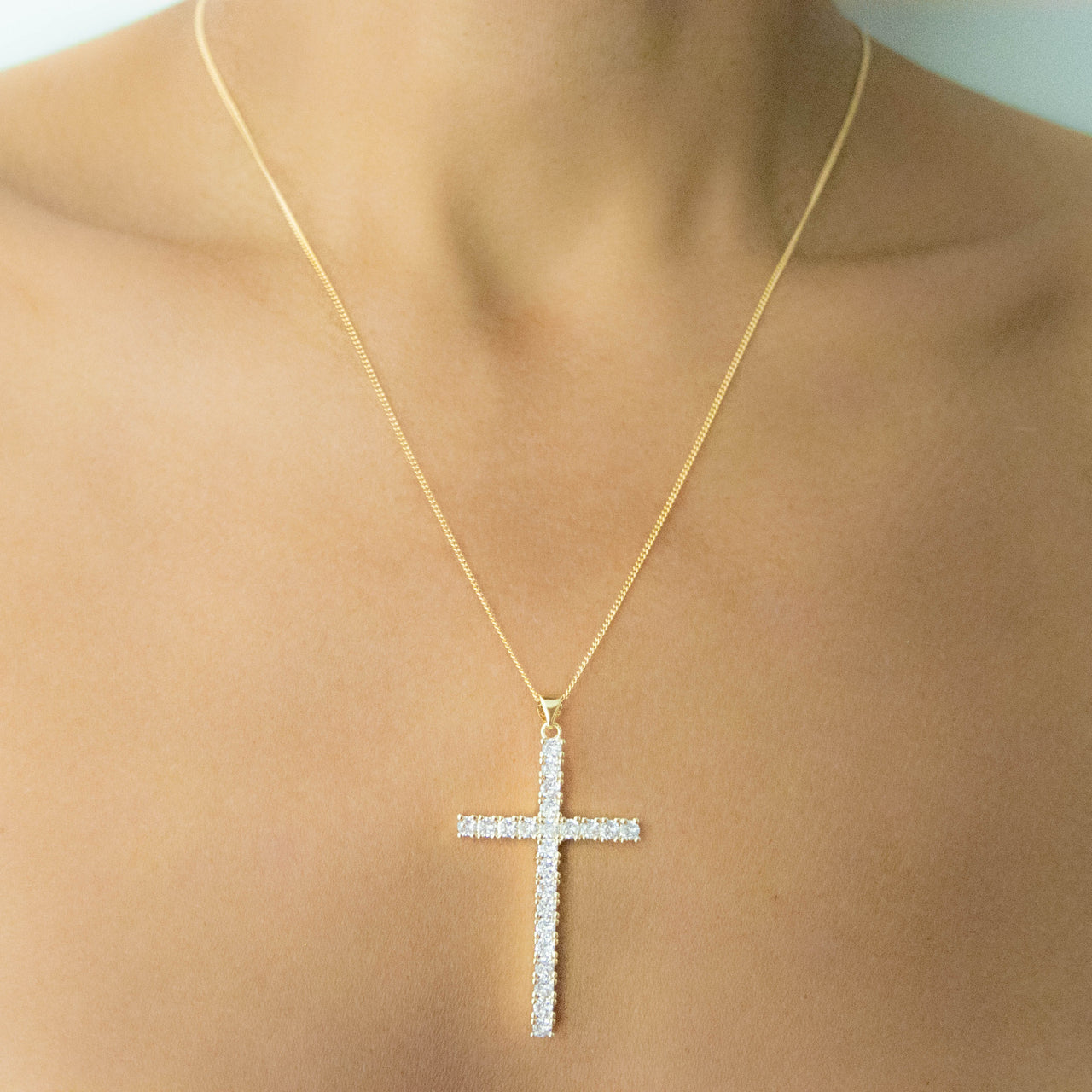 FAITH DIAMOND CROSS NECKLACE