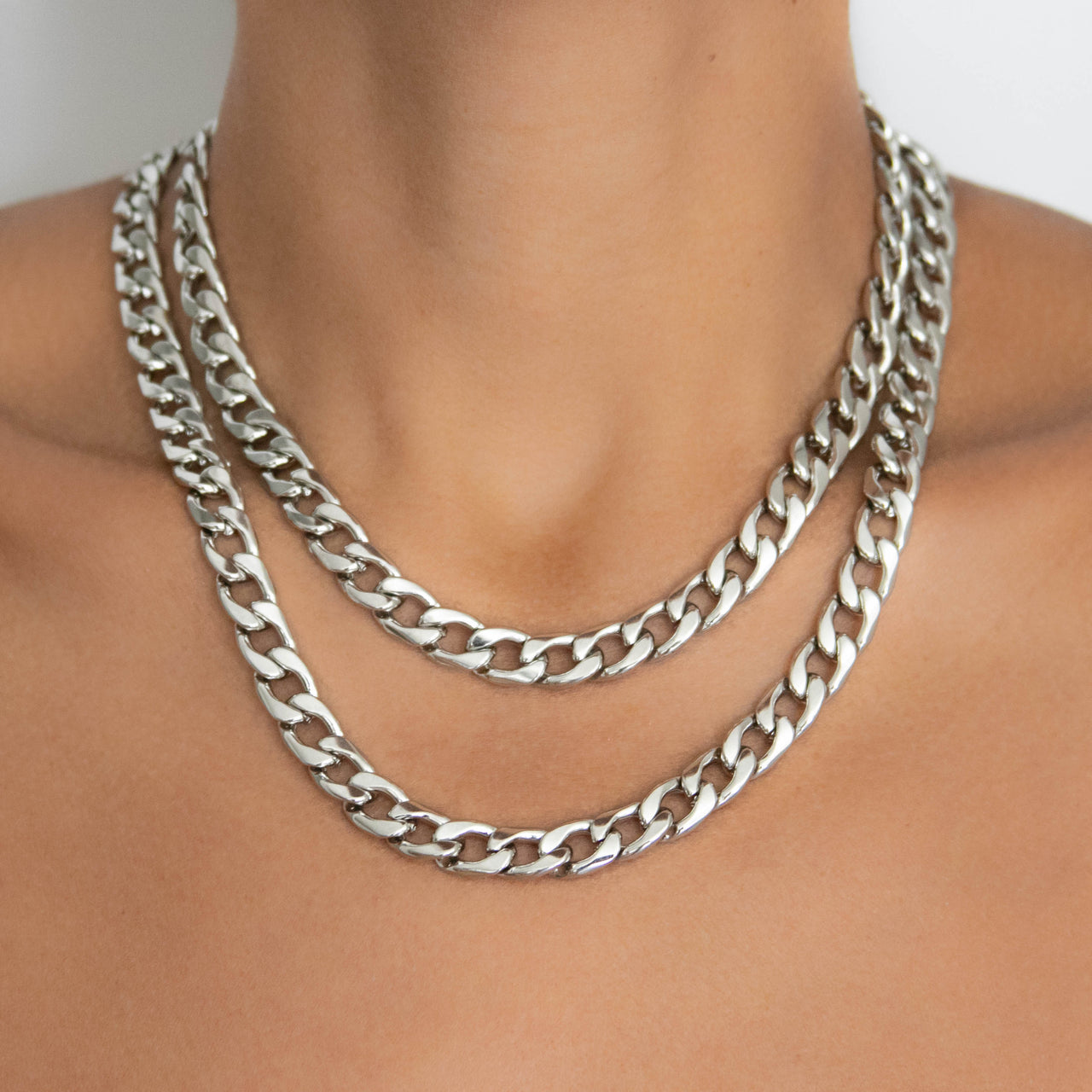 THE ISABEL NECKLACE SET