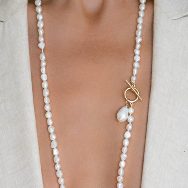 THE AUDREY PEARL LONG NECKLACE