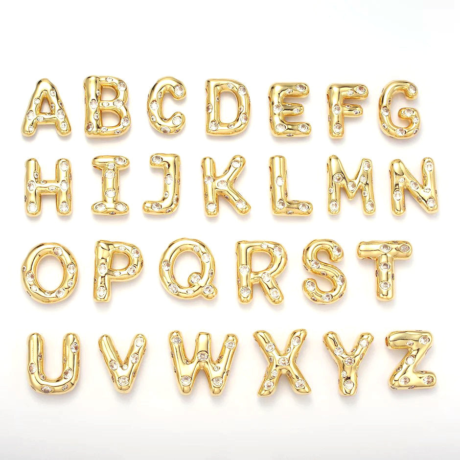 THE WINNIE INITIAL NECKLACE