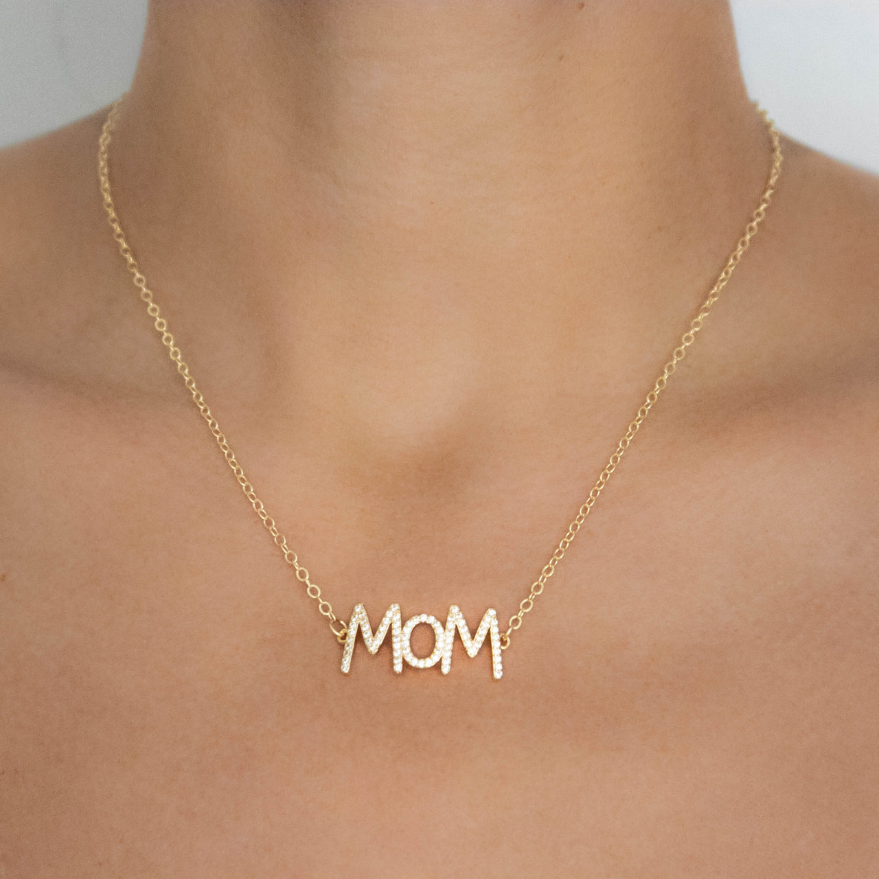 MOM NECKLACE
