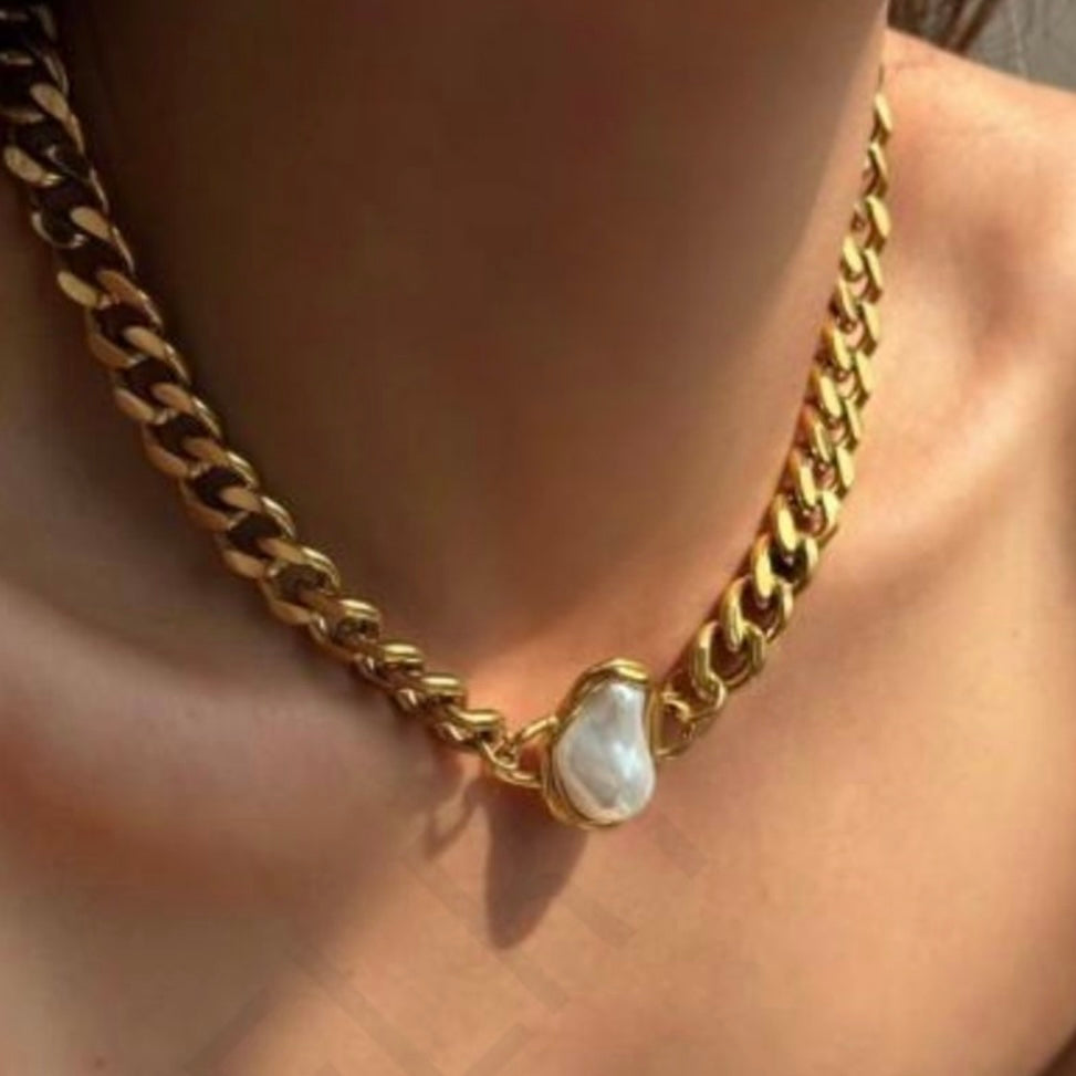 ALINA PEARL CHOKER