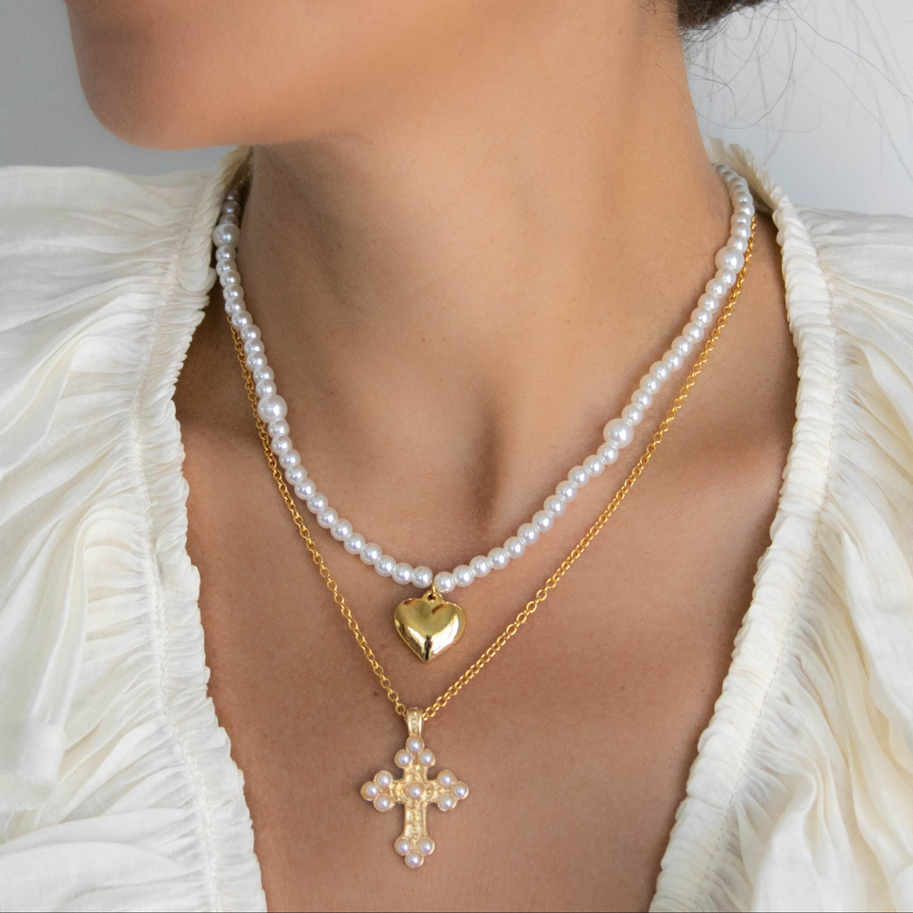 AMANDA HEART EARRINGS