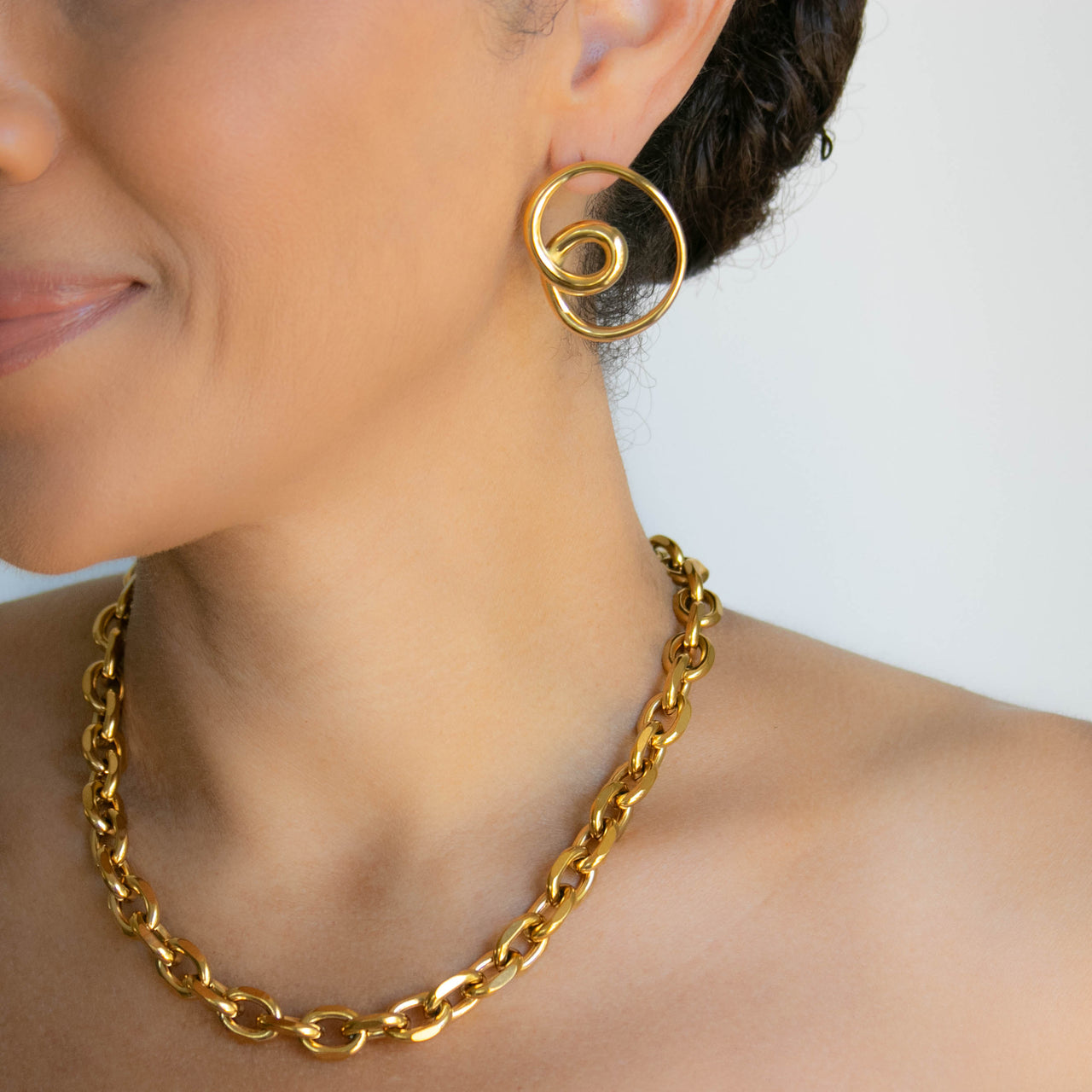 AMIRA STUD EARRINGS