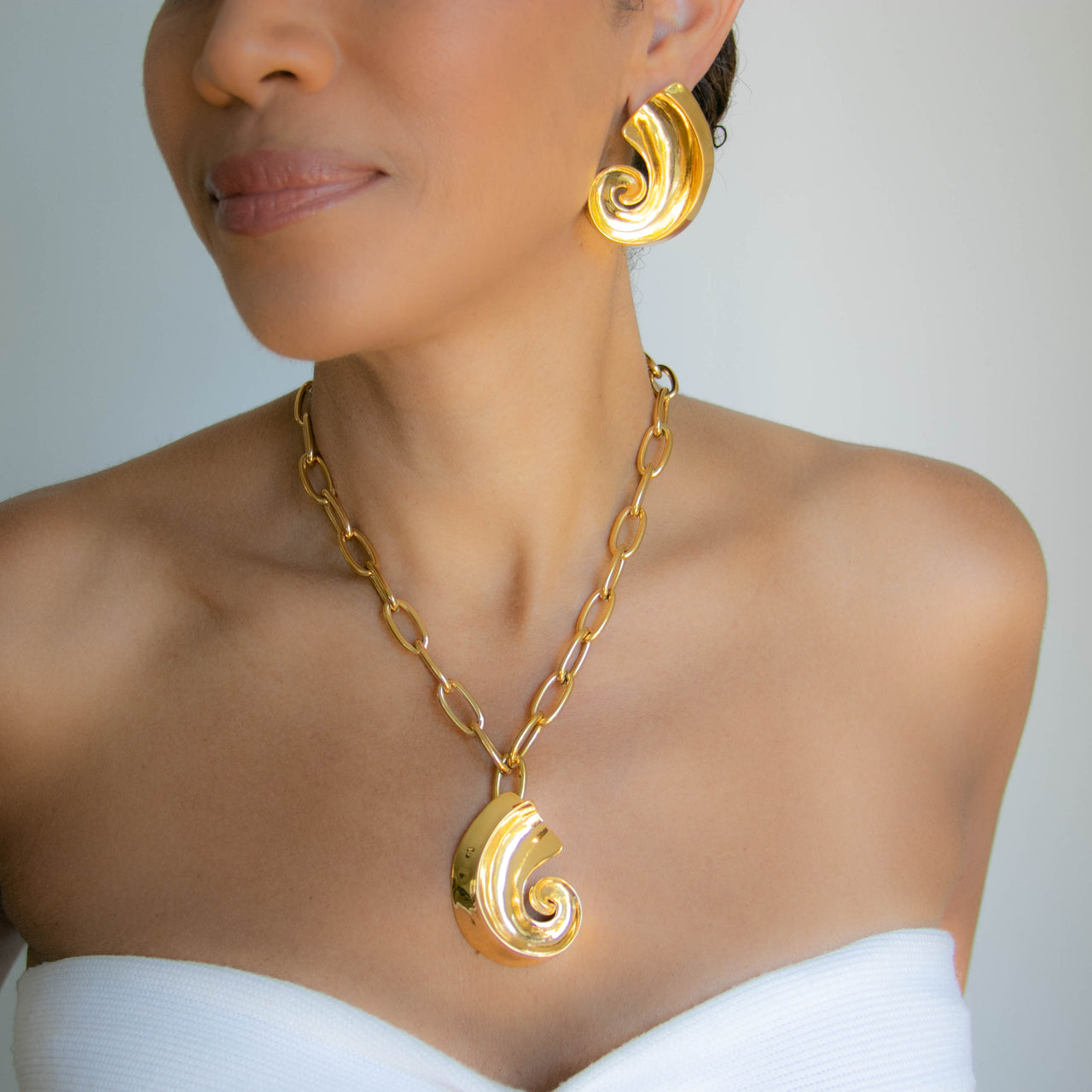JORDAN CURVY EARRINGS