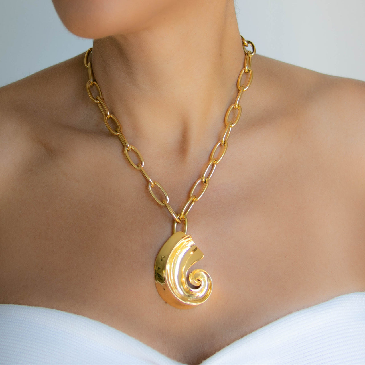 JORDAN CURVY NECKLACE