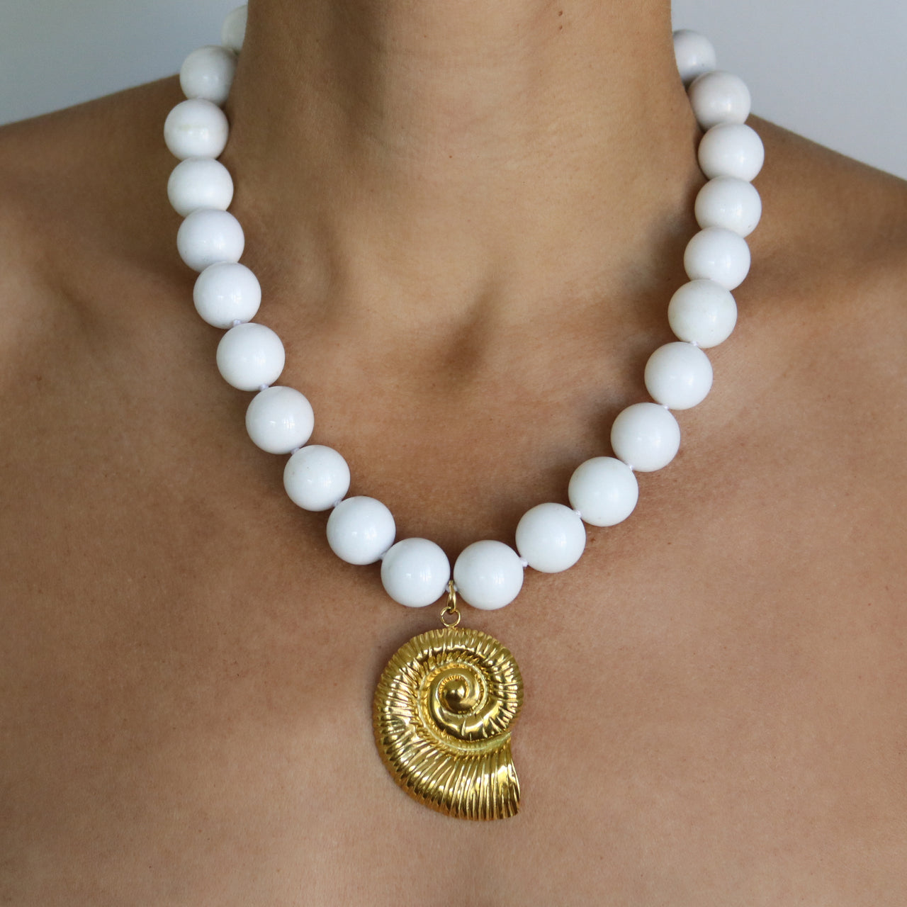 FIONA WHITE JADE NECKLACE