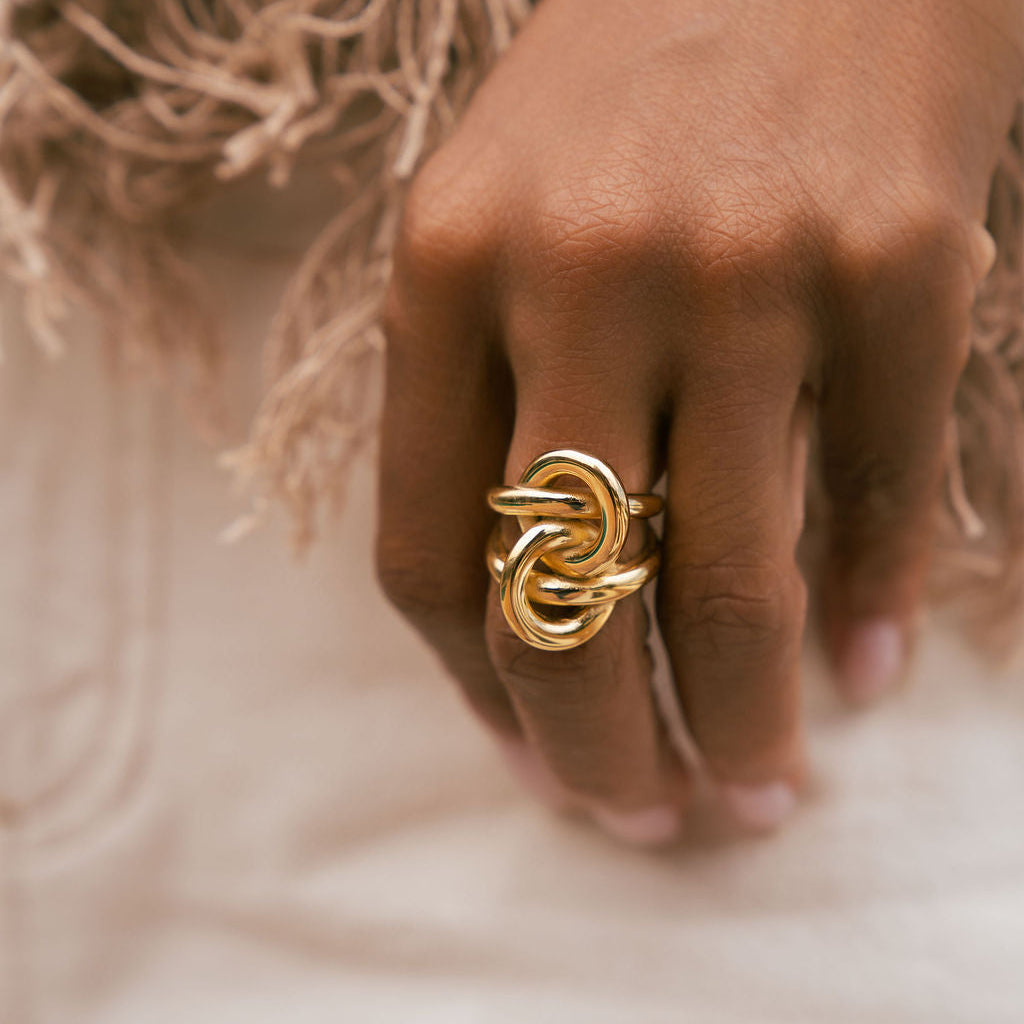 NEELA KNOT RING